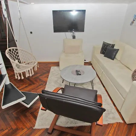 Amra Apartment
