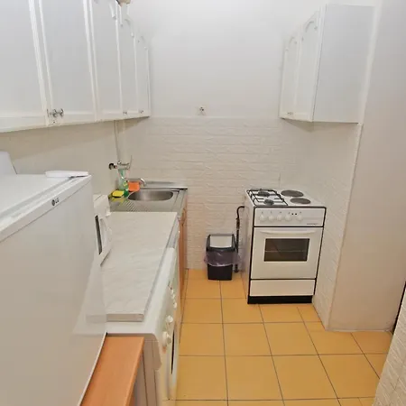 Apartment Amra *